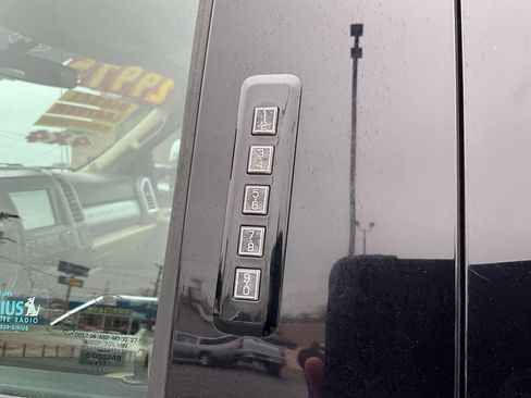 Used 2017 Ford F350 Lariat w/ Chrome Package image 45