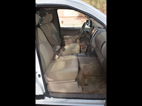 Used 2016 Nissan Frontier SV RWD image 27