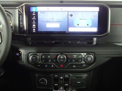 New 2026 Jeep Gladiator Rubicon image 32