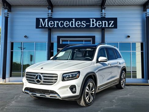 New 2026 Mercedes-Benz GLB 250 4MATIC image 3