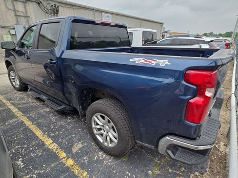 Used 2021 Chevrolet Silverado 1500 LT AWD/4WD image 3