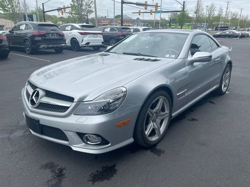 Used 2011 Mercedes-Benz SL 550 image 3