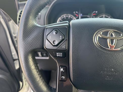 Used 2023 Toyota 4Runner TRD Off-Road image 18