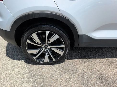 Used 2021 Volvo XC40 P8 Recharge w/ Advanced Package AWD/4WD image 15
