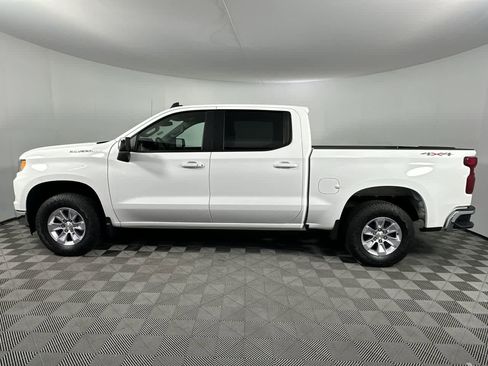 Used 2025 Chevrolet Silverado 1500 LT w/ Leather Package AWD/4WD image 15