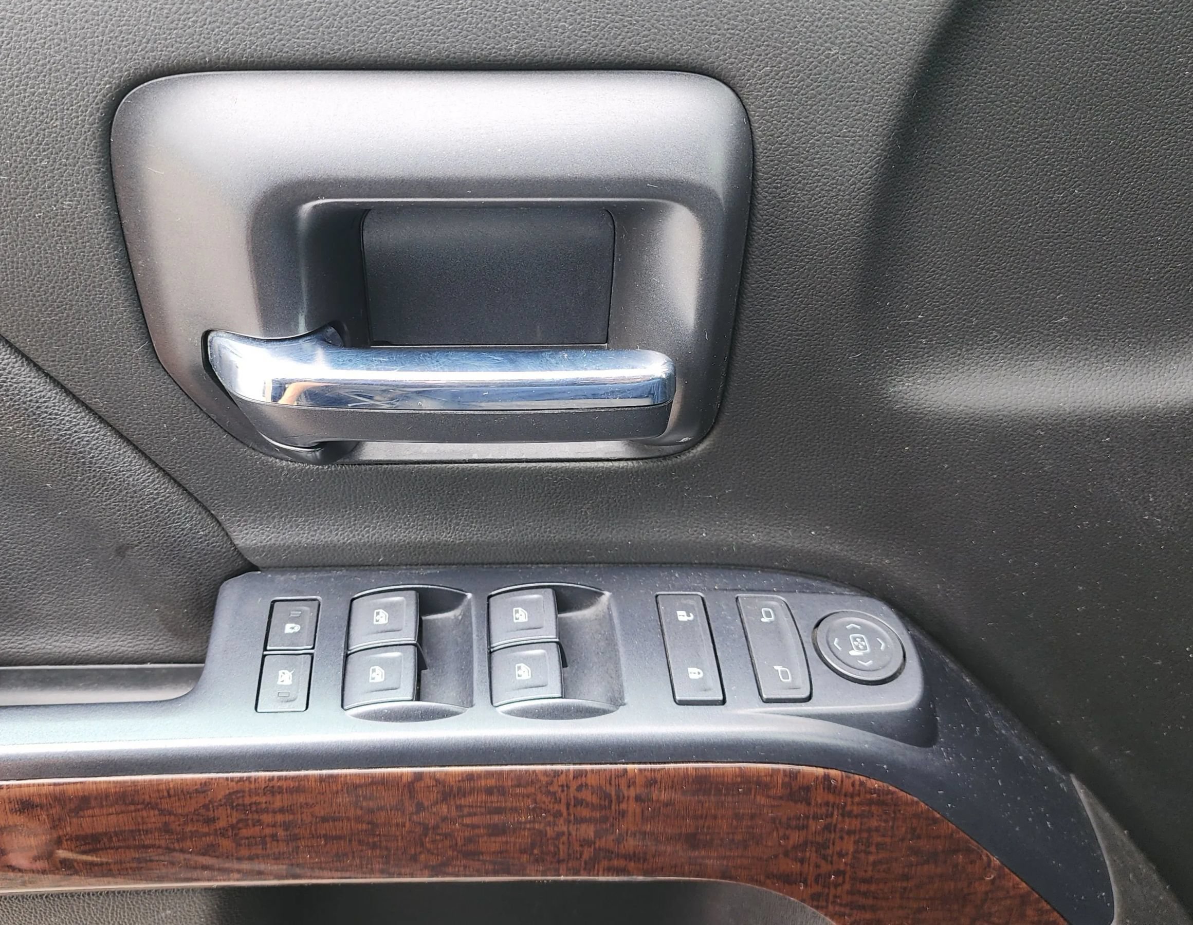 Used 2019 GMC Sierra 2500 SLE w/ Suspension Package, Off-Road AWD/4WD image 33