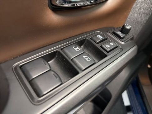 Used 2018 Nissan Titan Platinum Reserve w/ Platinum Utility Package AWD/4WD image 14