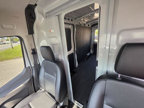 Used 2025 Ford Transit 250 148 Medium Roof Extended AWD w/ Exterior Upgrade Package image 11