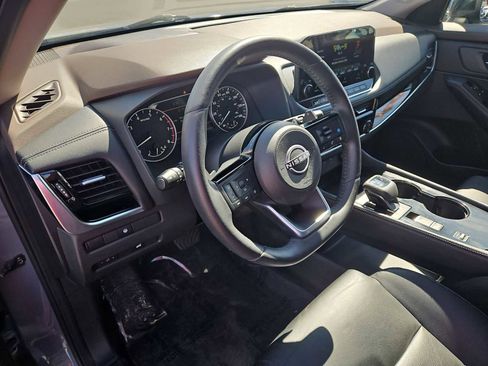 Used 2022 Nissan Rogue SL w/ SL Premium Package image 10