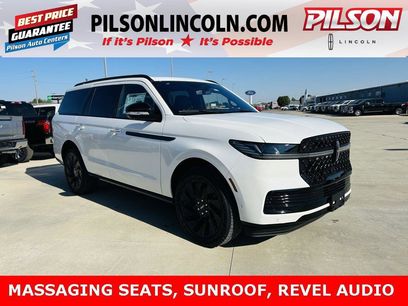 New 2025 Lincoln Navigator Reserve w/ Jet Appearance Package