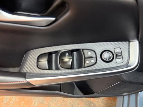 Used 2025 Nissan Sentra SR FWD image 21