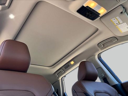 Certified 2025 Nissan Pathfinder Platinum w/ Cargo Package FWD image 13