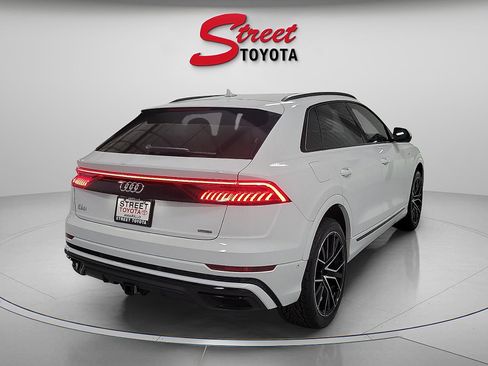 Used 2020 Audi Q8 Premium Plus w/ Premium Plus Package AWD/4WD image 4