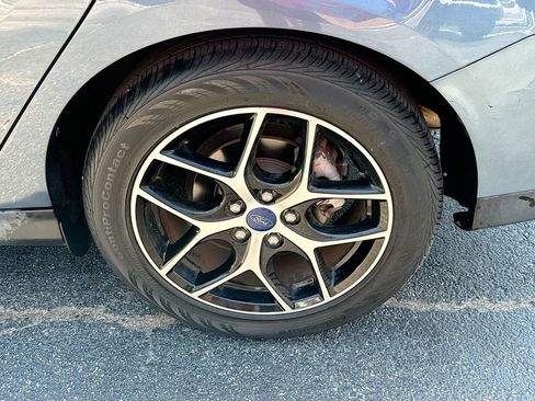 Used 2018 Ford Focus SEL FWD image 24