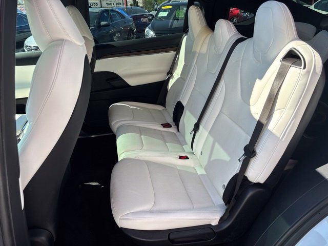 Used 2022 Tesla Model X AWD/4WD image 18