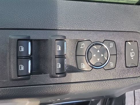 Used 2022 Ford F350 Lariat w/ Lariat Ultimate Package AWD/4WD image 22