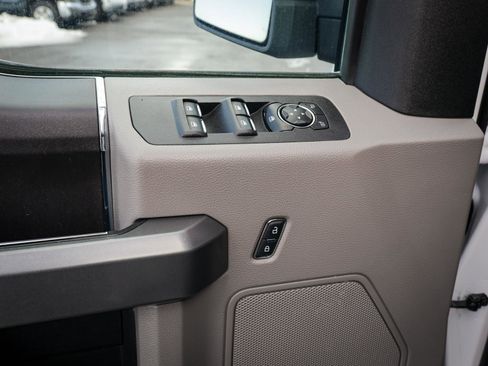 Used 2018 Ford F150 XLT w/ Equipment Group 301A Mid image 16