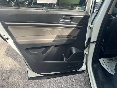 Used 2022 Volkswagen Atlas SE AWD/4WD image 12