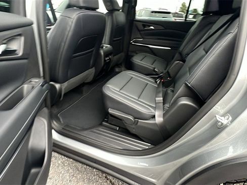 New 2026 Chevrolet Traverse LT image 16