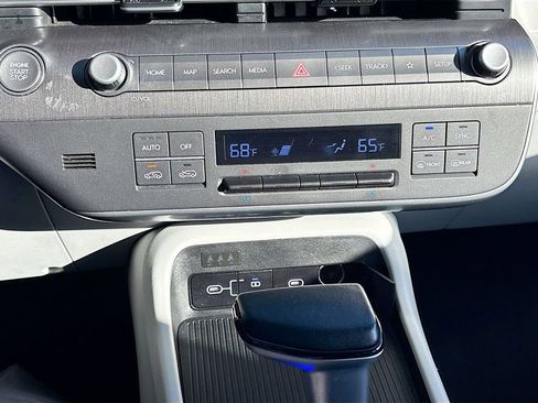 Used 2024 Hyundai Kona SEL image 15