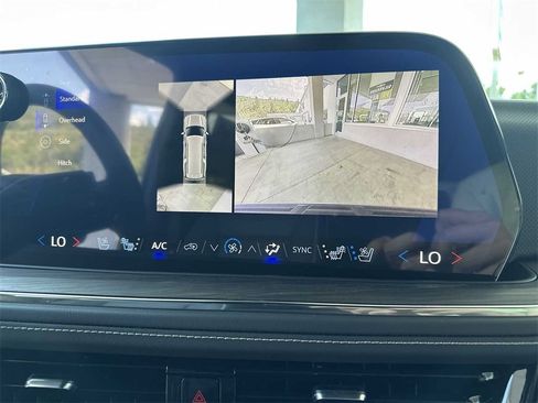 New 2025 Chevrolet Suburban Premier image 15