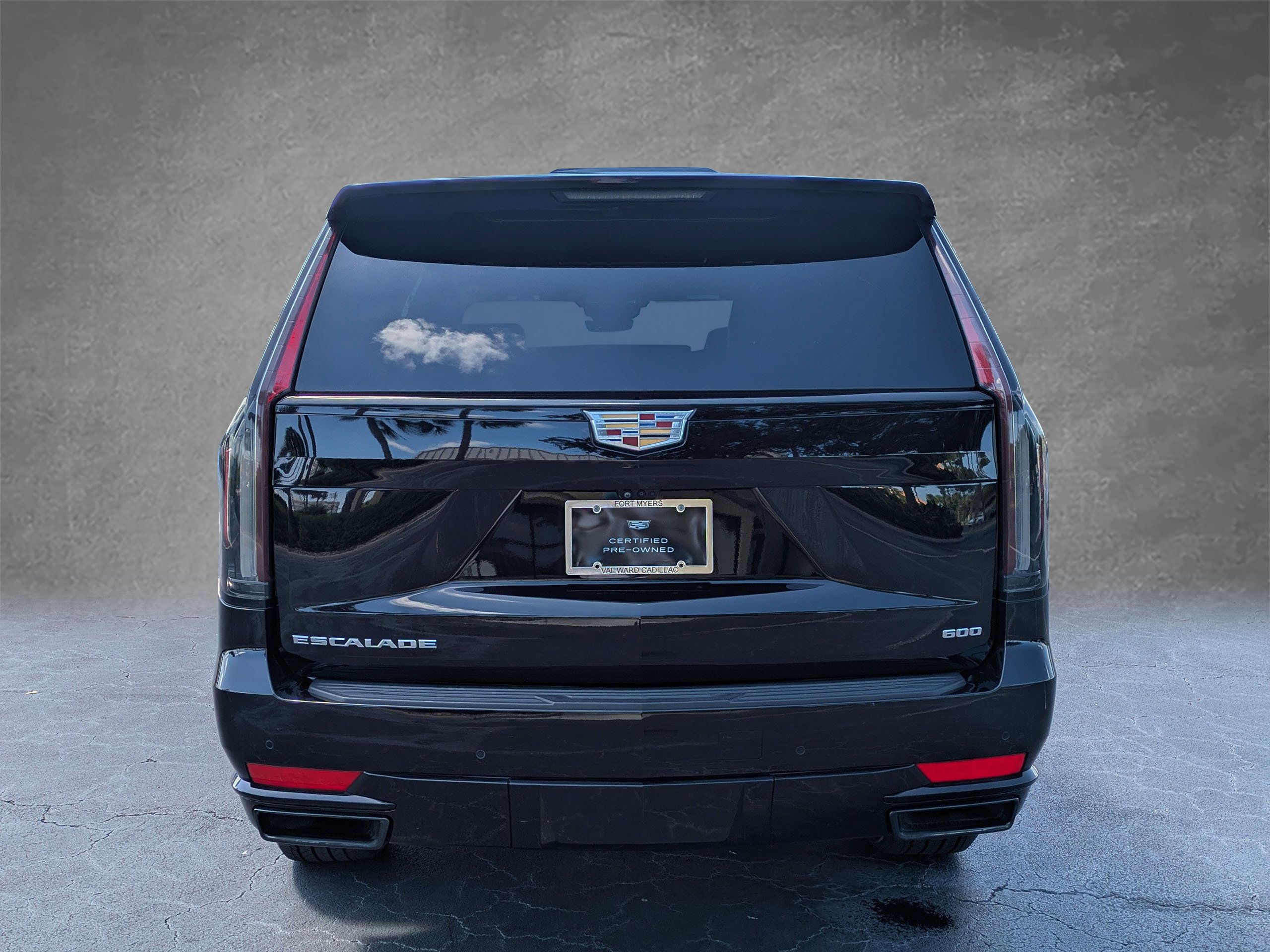 Certified 2024 Cadillac Escalade Sport AWD/4WD image 4