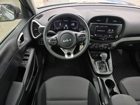 Certified 2024 Kia Soul LX FWD image 17