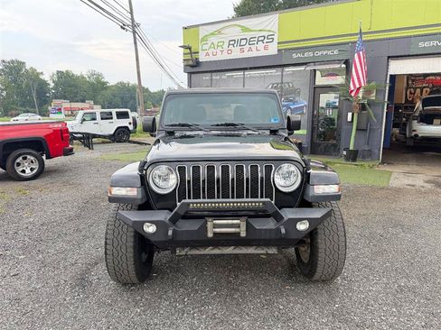 Used 2019 Jeep Wrangler Unlimited Sahara w/ Safety Group AWD/4WD image 2