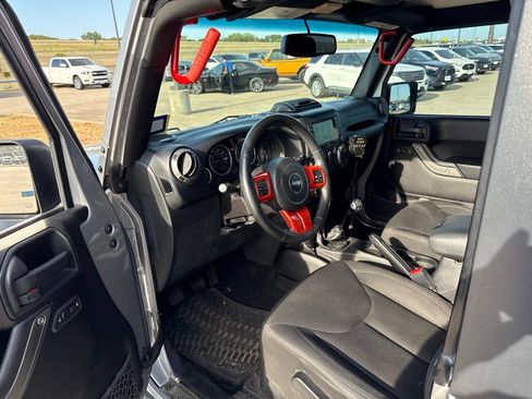 Used 2016 Jeep Wrangler Sport w/ Quick Order Package 23S AWD/4WD image 17