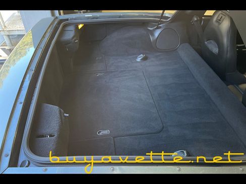 Used 2004 Chevrolet Corvette Coupe w/ Roof Package image 22