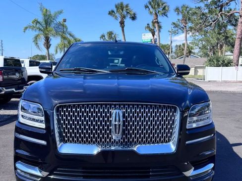 Used 2021 Lincoln Navigator L Reserve AWD/4WD image 2
