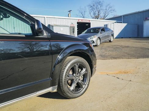 Used 2020 Dodge Journey Crossroad w/ Popular Equipment Group image 28