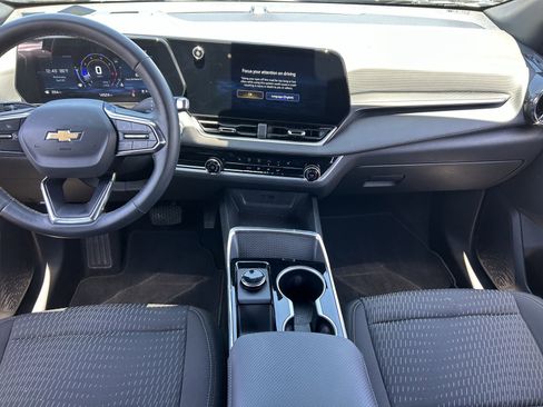 Certified 2026 Chevrolet Equinox LT FWD image 15