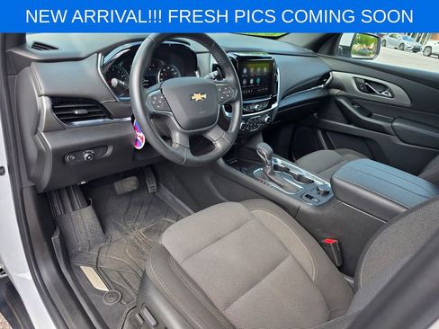Used 2023 Chevrolet Traverse LT FWD image 8