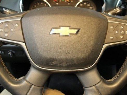 Used 2023 Chevrolet Traverse LT image 23