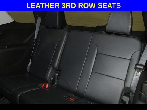 Used 2018 Chevrolet Traverse LT AWD/4WD image 11