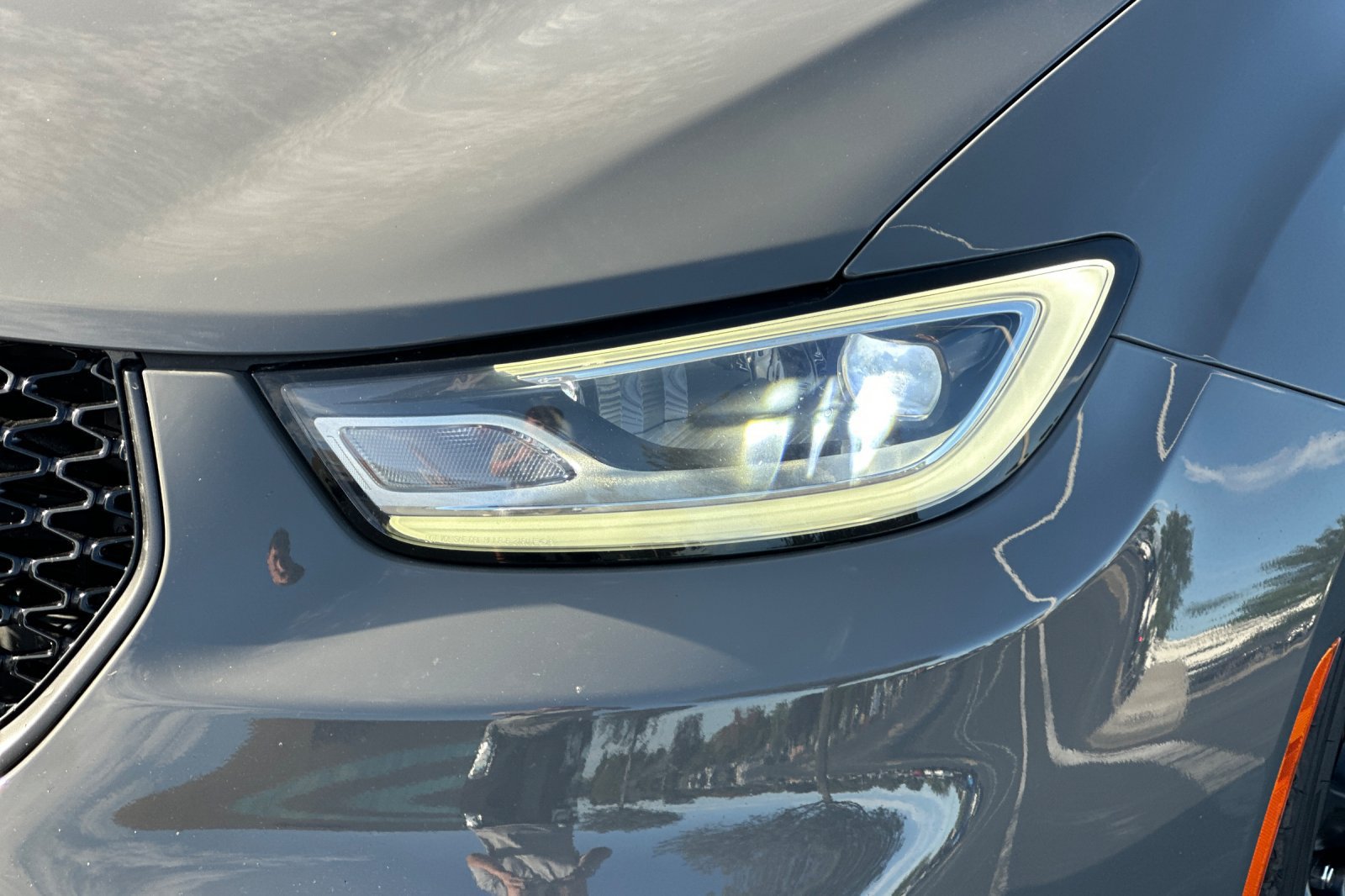 Used 2025 Chrysler Pacifica Limited FWD image 50