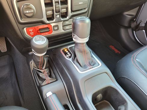 Used 2020 Jeep Wrangler Unlimited Rubicon image 24