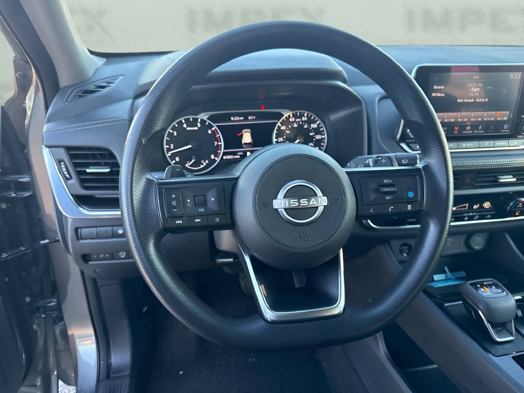 Used 2024 Nissan Rogue SV AWD/4WD image 11