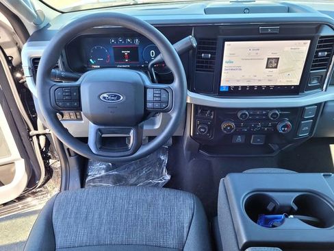 New 2026 Ford F250 XLT w/ XLT Premium Package AWD/4WD image 6