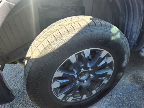 Used 2016 Nissan Titan PRO-4X image 25