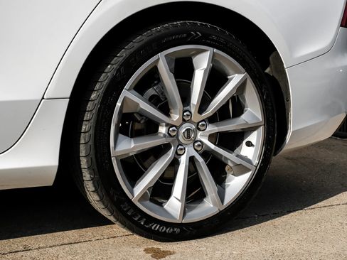 Used 2020 Volvo S60 T5 Momentum image 52