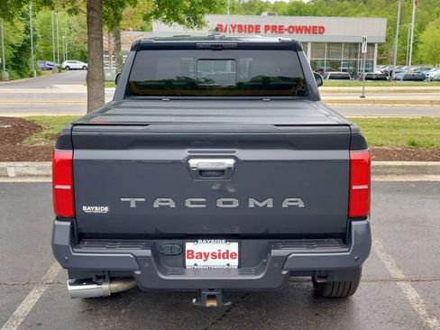 Used 2025 Toyota Tacoma Limited AWD/4WD image 9
