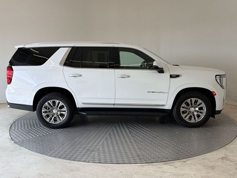 Used 2021 GMC Yukon Denali w/ Advanced Technology Package AWD/4WD image 8