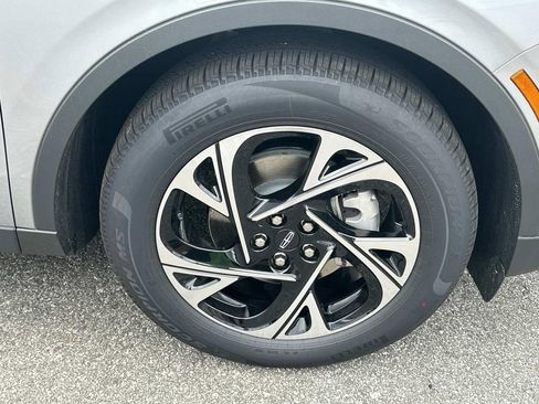 New 2025 Lincoln Nautilus Premier w/ Equipment Group 102A image 12