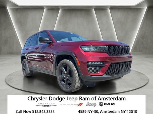 Used 2023 Jeep Grand Cherokee Limited w/ Black Appearance Package AWD/4WD image 1