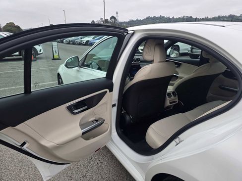 Used 2025 Mercedes-Benz C 300 4MATIC Sedan image 17