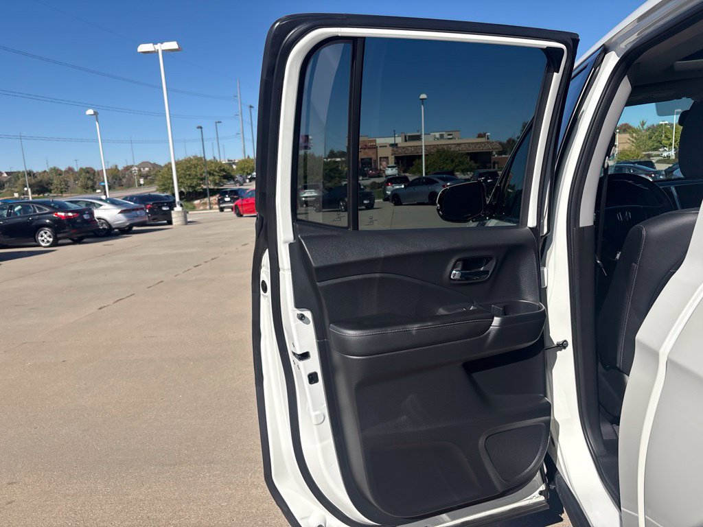 Used 2017 Honda Ridgeline RTL-E image 38