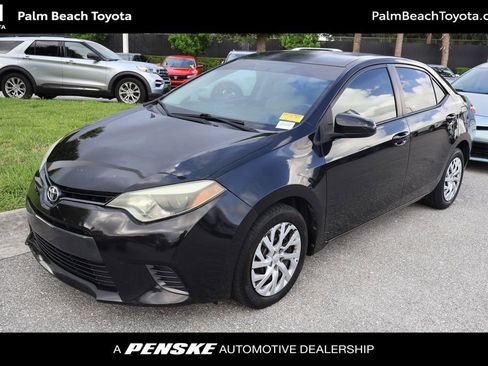 Used 2016 Toyota Corolla LE FWD image 1