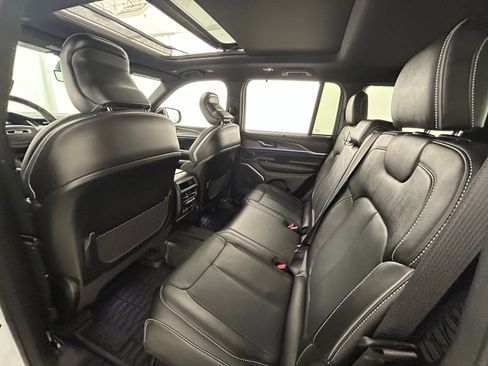 Used 2024 Jeep Grand Cherokee Overland w/ Adv Protech Group III image 35